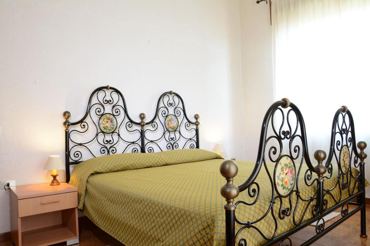 Villa Orri ตอร์โตลี ภายนอก รูปภาพ